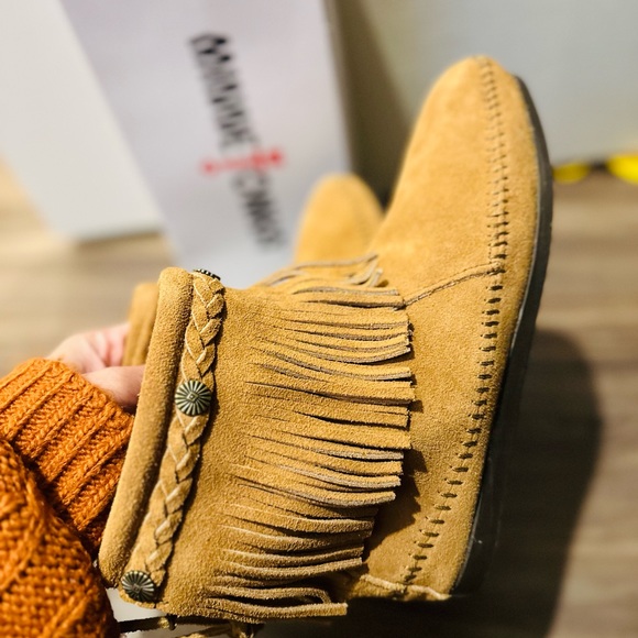 Boots - Picture 2 of 4